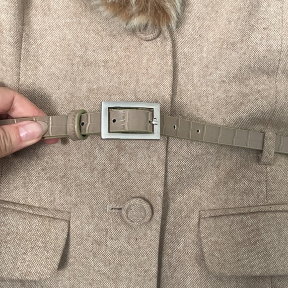 Faux fur-trim wool suit - Picture 3 of 8